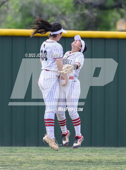 Thumbnail 1 in Marshall vs Churchill photogallery.