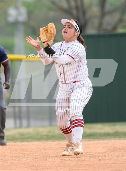 Thumbnail 3 in Marshall vs Churchill photogallery.