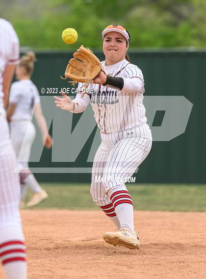 Thumbnail 3 in Marshall vs Churchill photogallery.