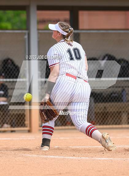 Thumbnail 1 in Marshall vs Churchill photogallery.