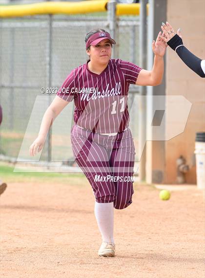 Thumbnail 3 in Marshall vs Churchill photogallery.