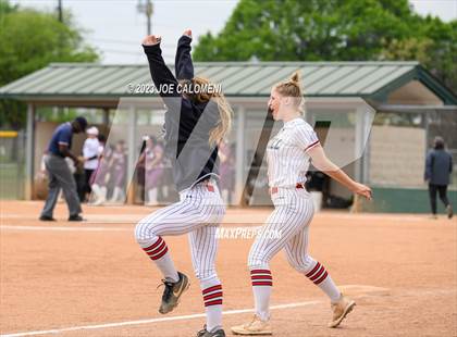 Thumbnail 3 in Marshall vs Churchill photogallery.