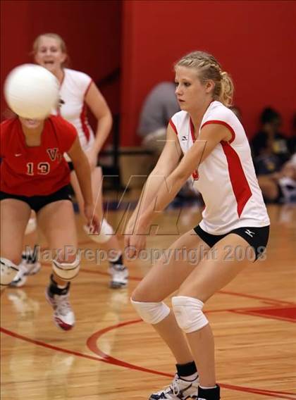 Thumbnail 2 in Vista Ridge vs. McCullum (Rebel Bash) photogallery.