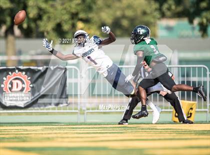 Thumbnail 2 in Cass Tech vs. Southfield Arts & Tech photogallery.