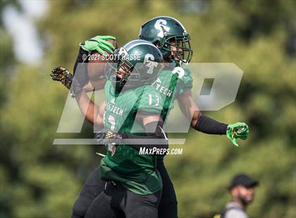 Thumbnail 2 in Cass Tech vs. Southfield Arts & Tech photogallery.