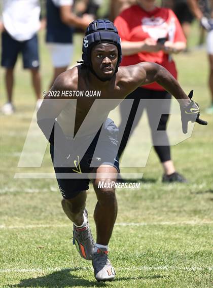 Thumbnail 2 in Sierra Canyon vs. Millikan (South County Tournament) photogallery.