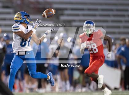 Thumbnail 1 in Santa Margarita @ Los Alamitos photogallery.