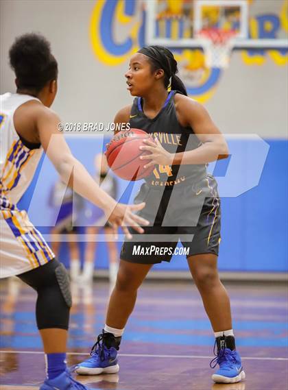 Thumbnail 3 in Clarksville Academy vs Goodpasture Christian (TSSAA District 4 Semifinal) photogallery.