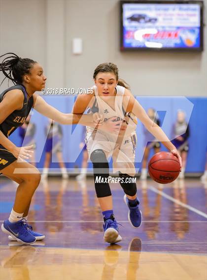 Thumbnail 2 in Clarksville Academy vs Goodpasture Christian (TSSAA District 4 Semifinal) photogallery.