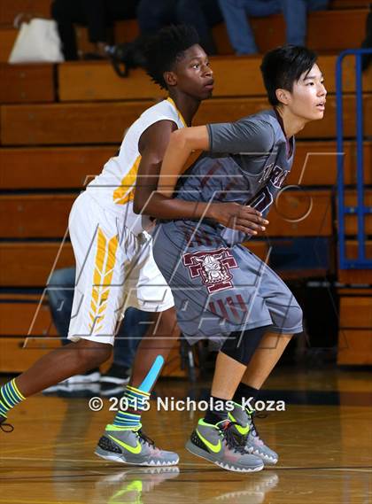 Thumbnail 3 in Torrance vs El Segundo (El Segundo Tournament) photogallery.