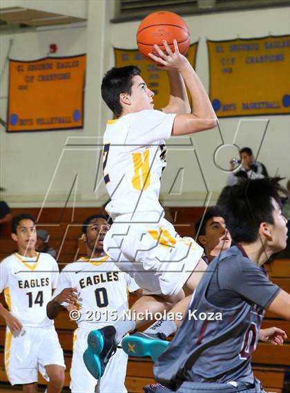 Thumbnail 3 in Torrance vs El Segundo (El Segundo Tournament) photogallery.