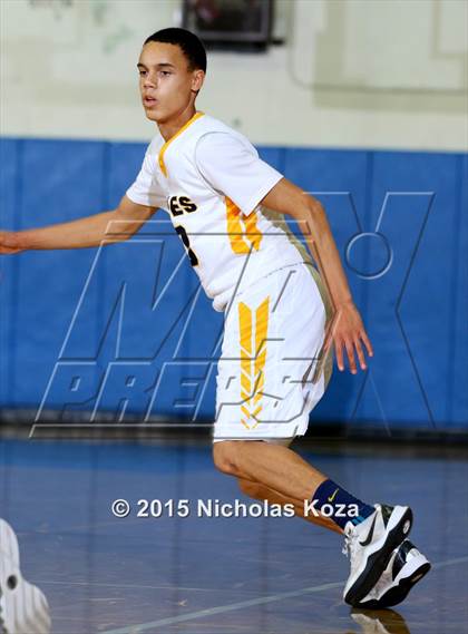 Thumbnail 3 in Torrance vs El Segundo (El Segundo Tournament) photogallery.