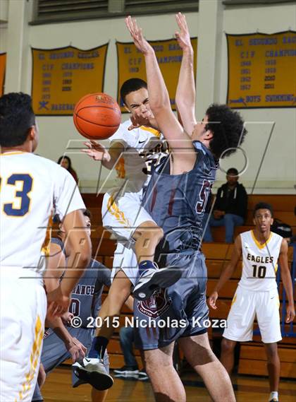 Thumbnail 2 in Torrance vs El Segundo (El Segundo Tournament) photogallery.