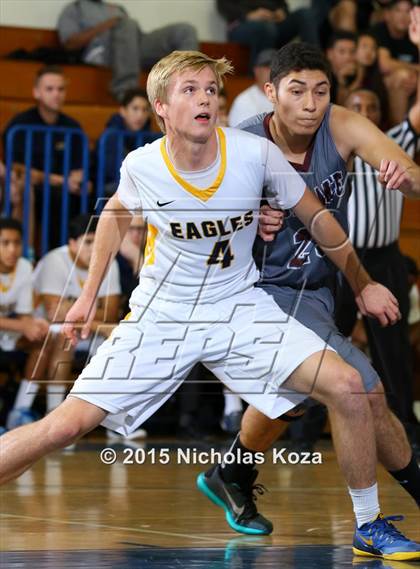 Thumbnail 3 in Torrance vs El Segundo (El Segundo Tournament) photogallery.