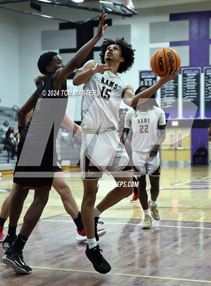 Thumbnail 2 in The Rock vs. Harding University photogallery.