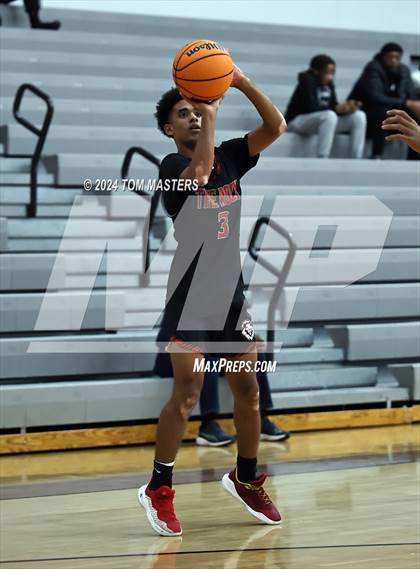 Thumbnail 3 in The Rock vs. Harding University photogallery.