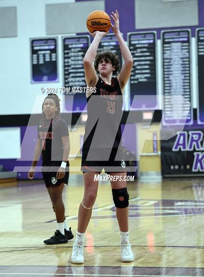 Thumbnail 2 in The Rock vs. Harding University photogallery.