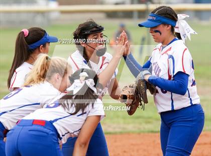 Thumbnail 1 in Carroll vs Veterans Memorial (UIL 5A Area Playoff) photogallery.