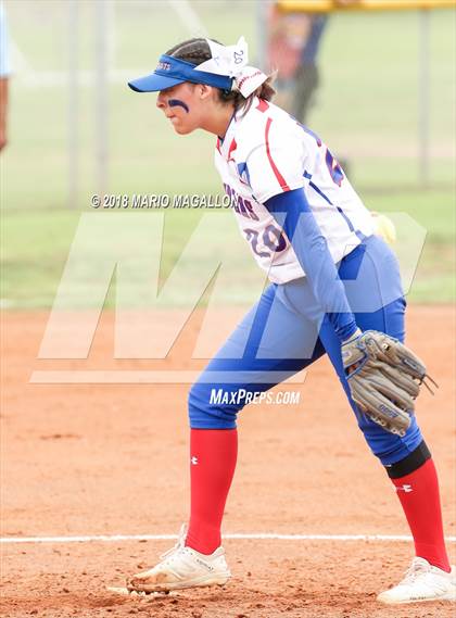 Thumbnail 2 in Carroll vs Veterans Memorial (UIL 5A Area Playoff) photogallery.