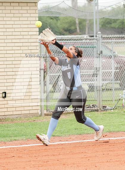 Thumbnail 3 in Carroll vs Veterans Memorial (UIL 5A Area Playoff) photogallery.