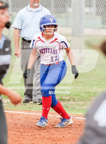 Thumbnail 3 in Carroll vs Veterans Memorial (UIL 5A Area Playoff) photogallery.