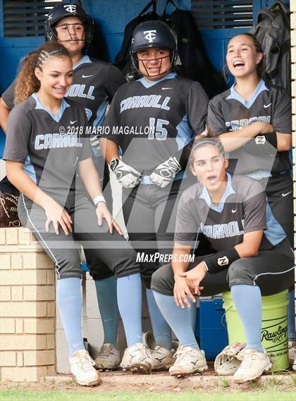 Thumbnail 2 in Carroll vs Veterans Memorial (UIL 5A Area Playoff) photogallery.