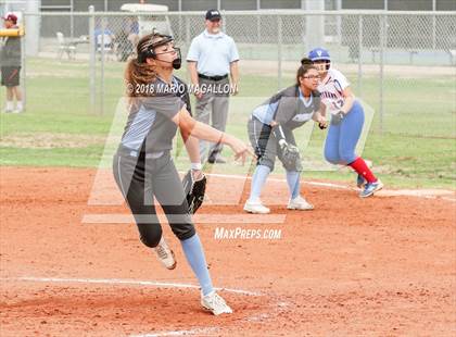 Thumbnail 3 in Carroll vs Veterans Memorial (UIL 5A Area Playoff) photogallery.