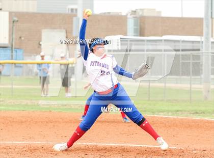 Thumbnail 2 in Carroll vs Veterans Memorial (UIL 5A Area Playoff) photogallery.