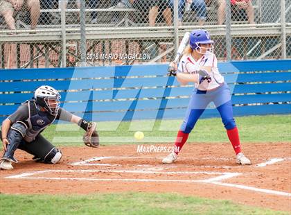 Thumbnail 2 in Carroll vs Veterans Memorial (UIL 5A Area Playoff) photogallery.