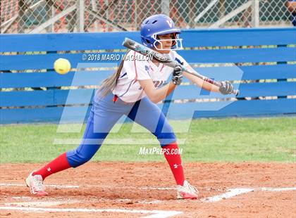Thumbnail 2 in Carroll vs Veterans Memorial (UIL 5A Area Playoff) photogallery.