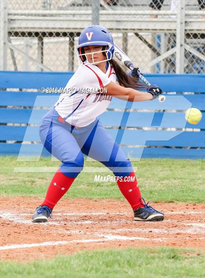 Thumbnail 1 in Carroll vs Veterans Memorial (UIL 5A Area Playoff) photogallery.