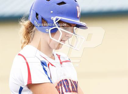 Thumbnail 3 in Carroll vs Veterans Memorial (UIL 5A Area Playoff) photogallery.