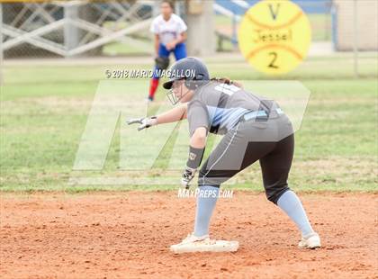 Thumbnail 3 in Carroll vs Veterans Memorial (UIL 5A Area Playoff) photogallery.