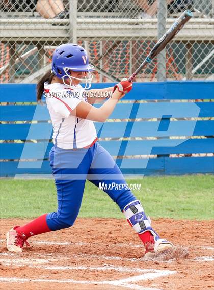 Thumbnail 2 in Carroll vs Veterans Memorial (UIL 5A Area Playoff) photogallery.