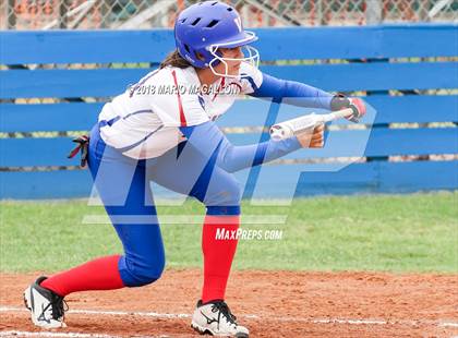 Thumbnail 3 in Carroll vs Veterans Memorial (UIL 5A Area Playoff) photogallery.