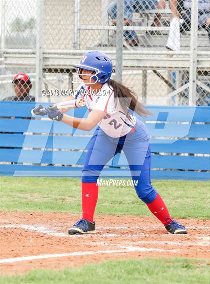 Thumbnail 3 in Carroll vs Veterans Memorial (UIL 5A Area Playoff) photogallery.