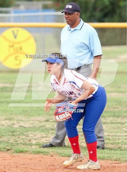 Thumbnail 1 in Carroll vs Veterans Memorial (UIL 5A Area Playoff) photogallery.