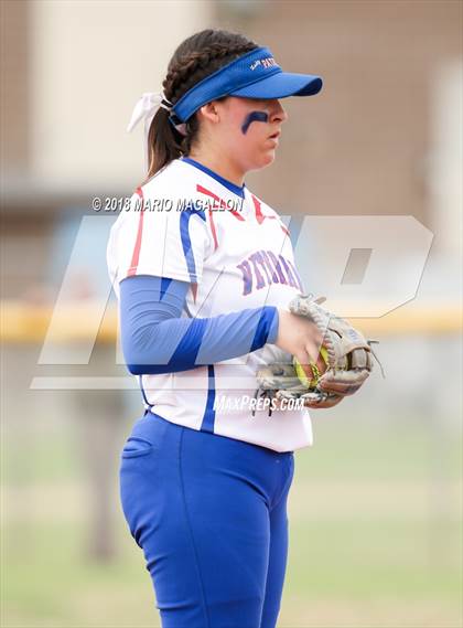 Thumbnail 2 in Carroll vs Veterans Memorial (UIL 5A Area Playoff) photogallery.