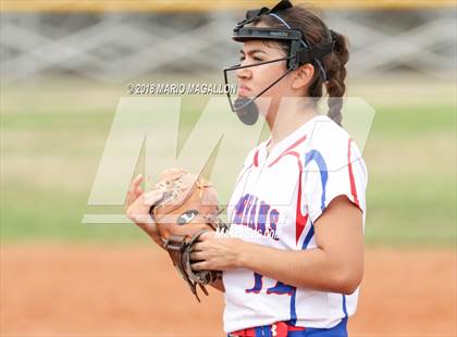 Thumbnail 3 in Carroll vs Veterans Memorial (UIL 5A Area Playoff) photogallery.