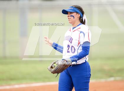 Thumbnail 2 in Carroll vs Veterans Memorial (UIL 5A Area Playoff) photogallery.