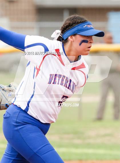 Thumbnail 2 in Carroll vs Veterans Memorial (UIL 5A Area Playoff) photogallery.
