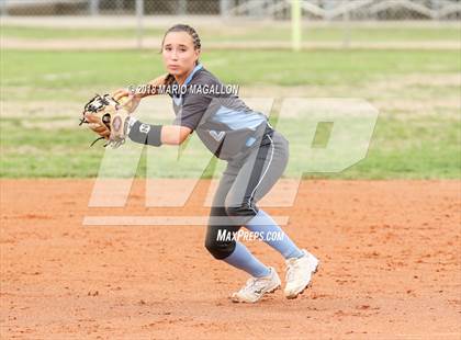 Thumbnail 3 in Carroll vs Veterans Memorial (UIL 5A Area Playoff) photogallery.