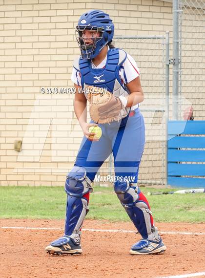 Thumbnail 1 in Carroll vs Veterans Memorial (UIL 5A Area Playoff) photogallery.