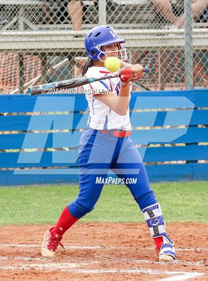 Thumbnail 3 in Carroll vs Veterans Memorial (UIL 5A Area Playoff) photogallery.
