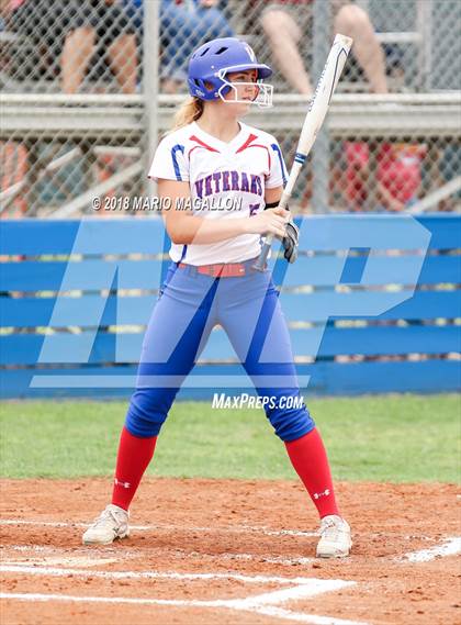 Thumbnail 2 in Carroll vs Veterans Memorial (UIL 5A Area Playoff) photogallery.