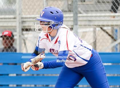 Thumbnail 3 in Carroll vs Veterans Memorial (UIL 5A Area Playoff) photogallery.