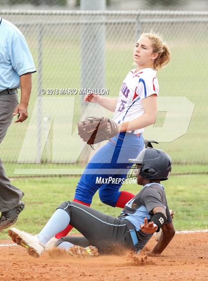 Thumbnail 1 in Carroll vs Veterans Memorial (UIL 5A Area Playoff) photogallery.