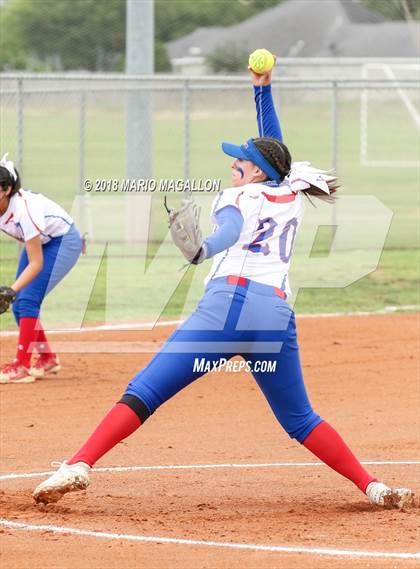 Thumbnail 3 in Carroll vs Veterans Memorial (UIL 5A Area Playoff) photogallery.