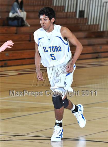Thumbnail 1 in Brethren Christian vs. El Toro (Godinez Invitational) photogallery.