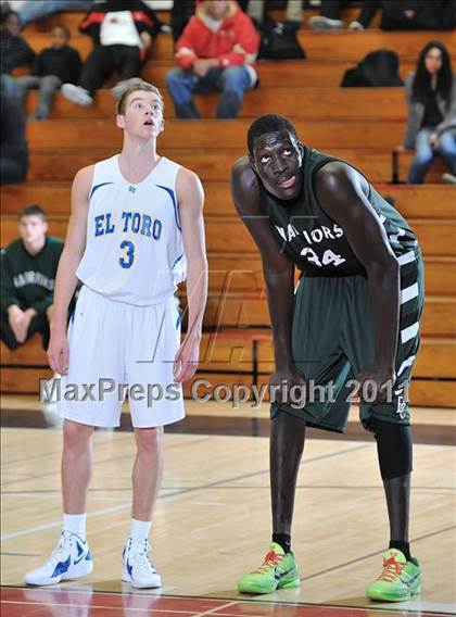 Thumbnail 3 in Brethren Christian vs. El Toro (Godinez Invitational) photogallery.